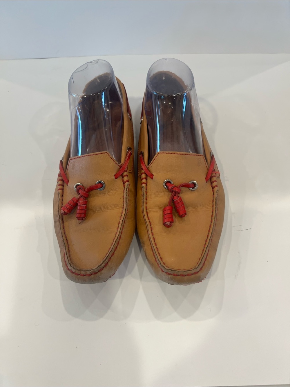 Tod's Woman Tan Leather Moccasin Loafers with Red Accents